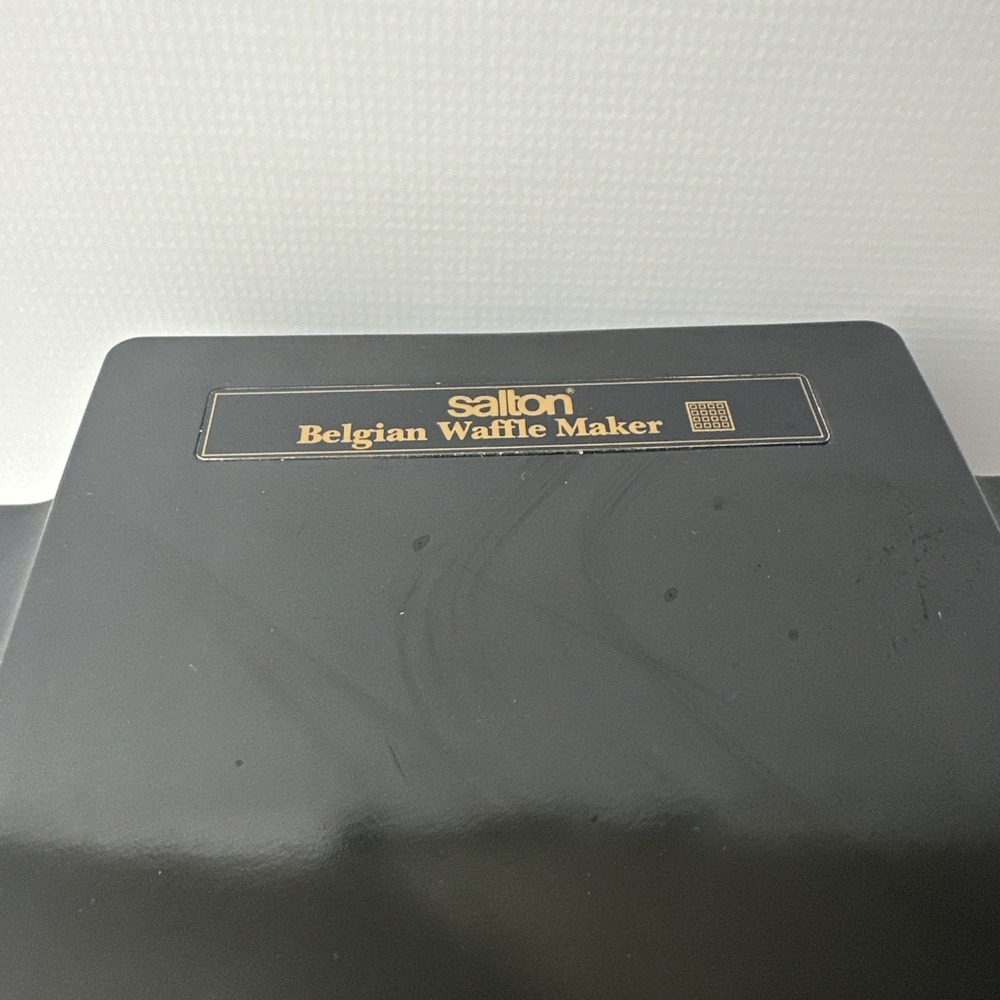 Vintage Salton Electric Belgian Waffle Maker Model WM-4 Black Nonstick Works - Picture 3 of 8